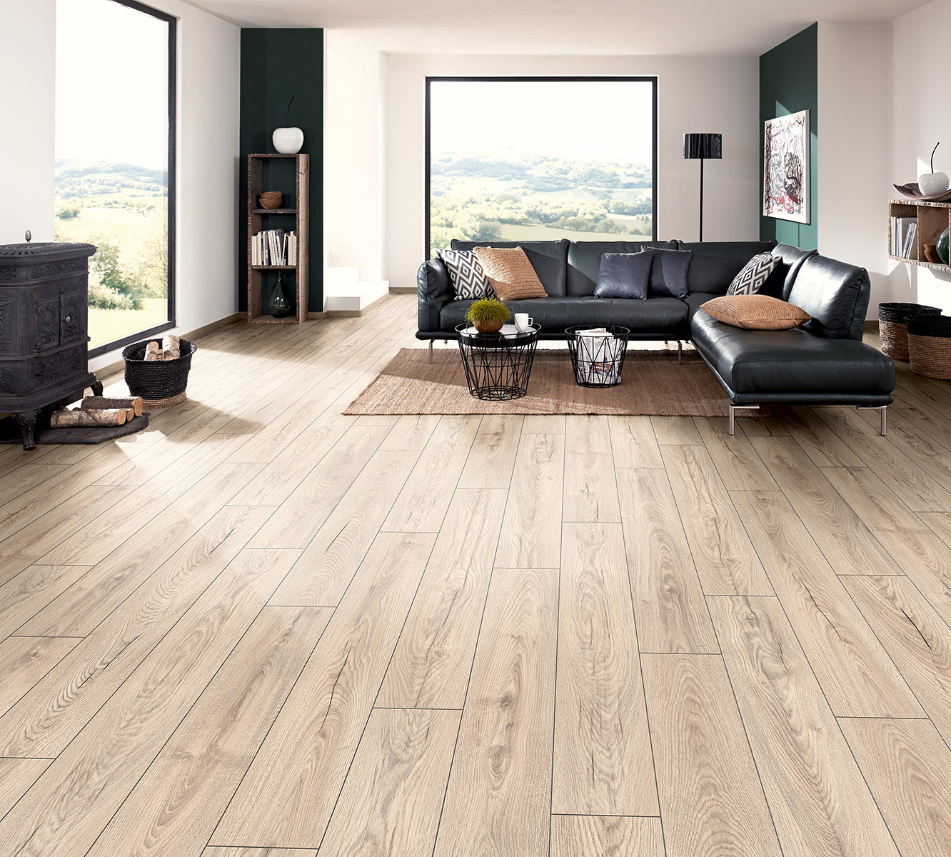 Atlantic 10 Mushroom Carpenter Oak floor in living room interior – elegant contrast with bright walls and dark decor elements