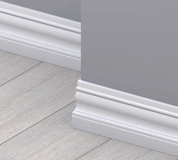 White MDF floor sill with classic profile and height 120 mm. Suitable for both laminate flooring and veneered three-layer parquet.