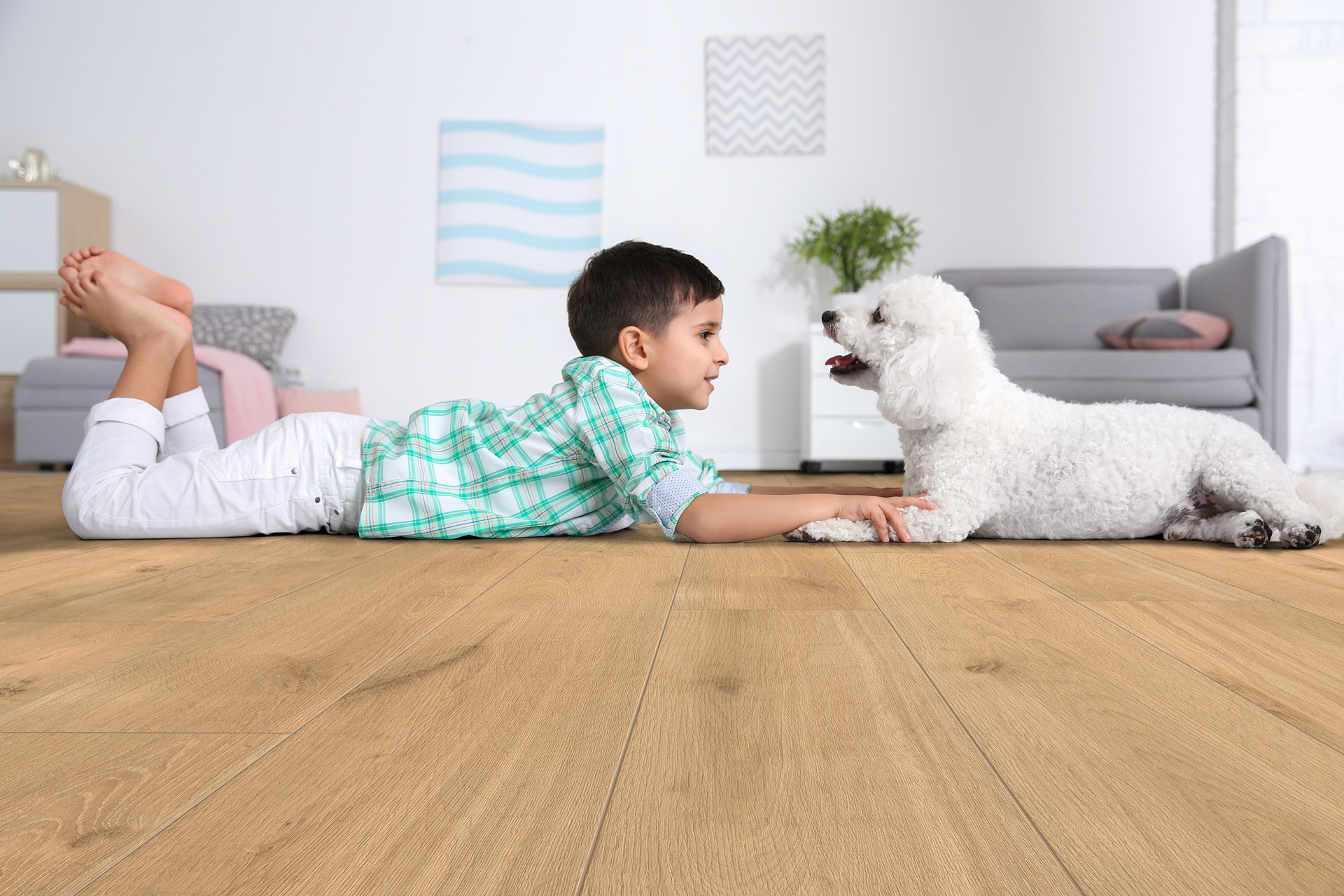 Child and dog playing on durable R077 Barista 5+1 SPC flooring