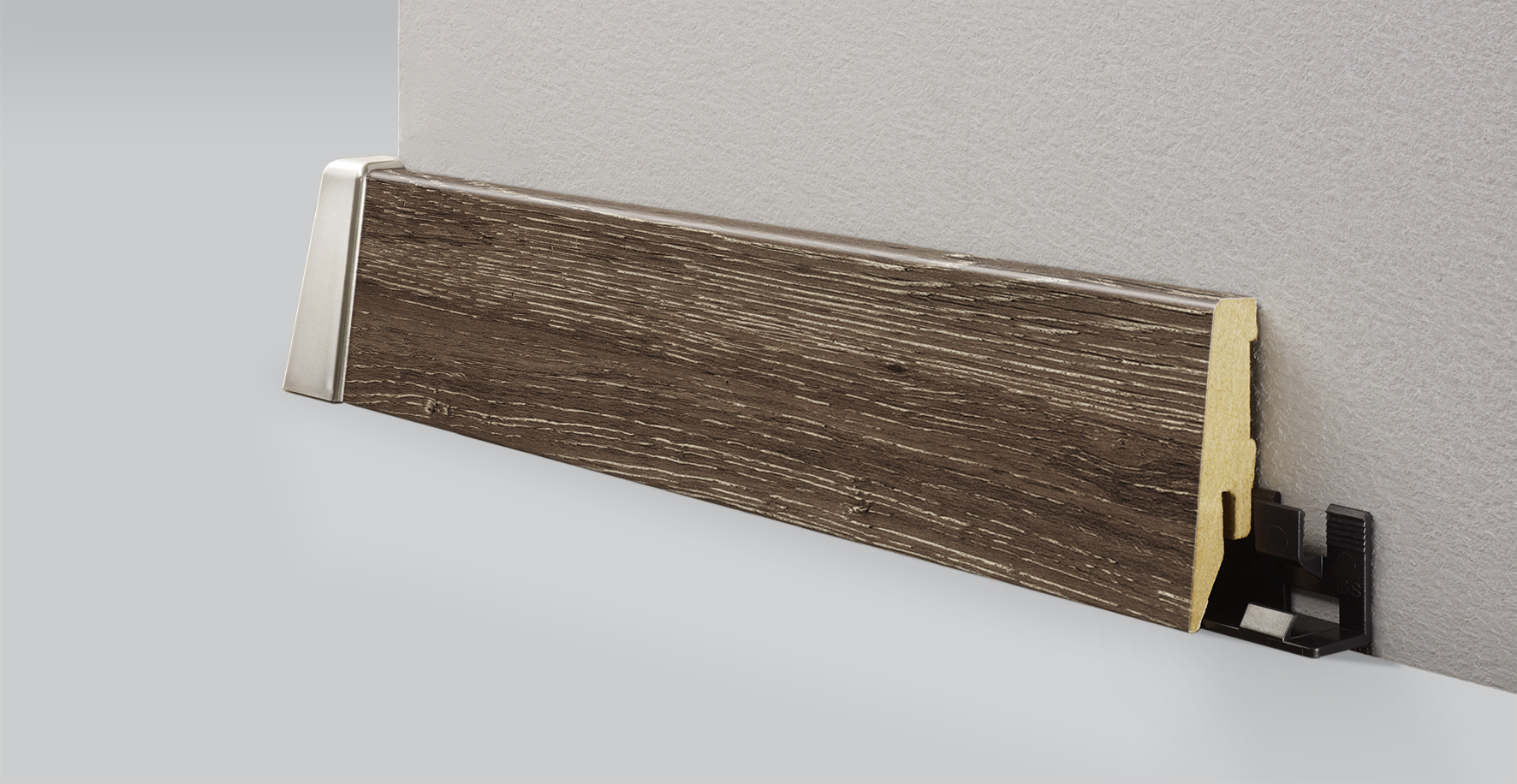 Length 2.6m. MDF floor sill L038 with cable channel and height 58mm. Recommended combination with K233 Earthen Oak decor.