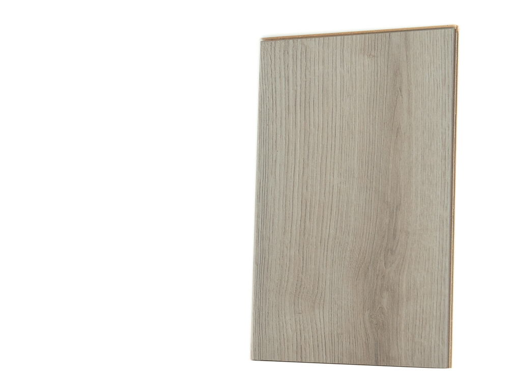 Close-up image of K4426 Oak Evoke Claymano, showcasing its textured oak surface and rich clay-inspired color tones.
