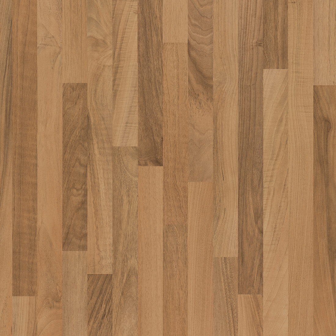 Detailed view of the K206 Porterhouse Walnut RS, emphasizing the quality of its finish and the natural pattern of its design.